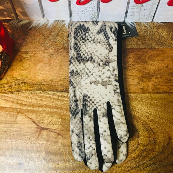 K.I.T  - Gloves - Picture 2 of 6